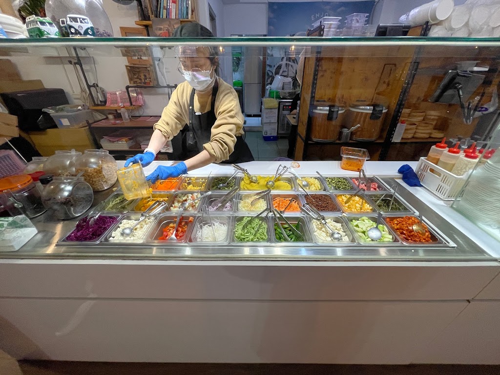 慢漫Poké 夏威夷飯 沙拉 每週一公休 最後內用時間至19：50 的照片