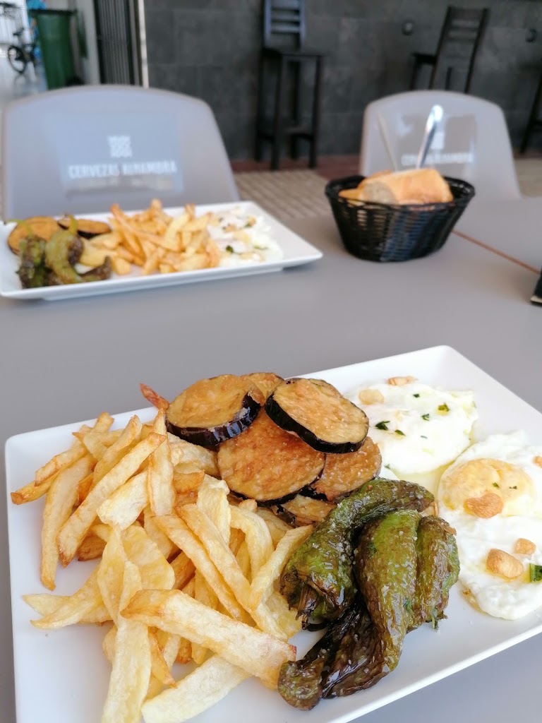 BAR BOLILLA — Comida y bebida