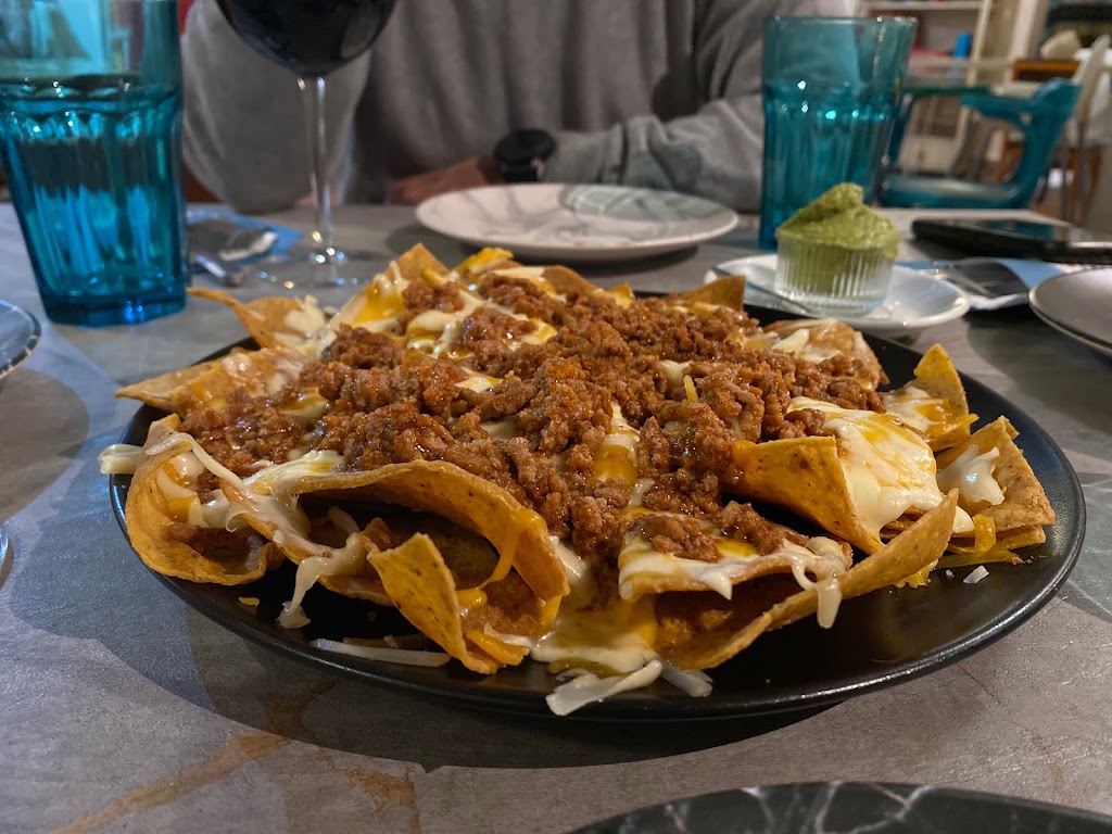 Restaurante Los Manitos — Nachos