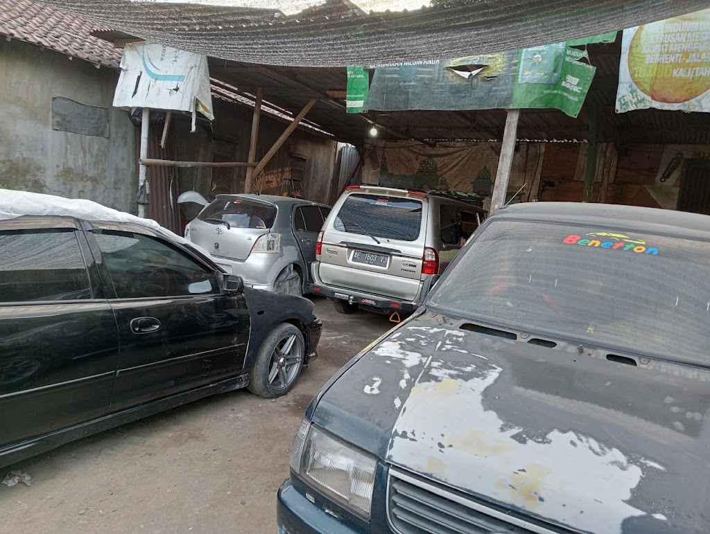 Bengkel ketok magic " PAHLAWAN MOTOR"