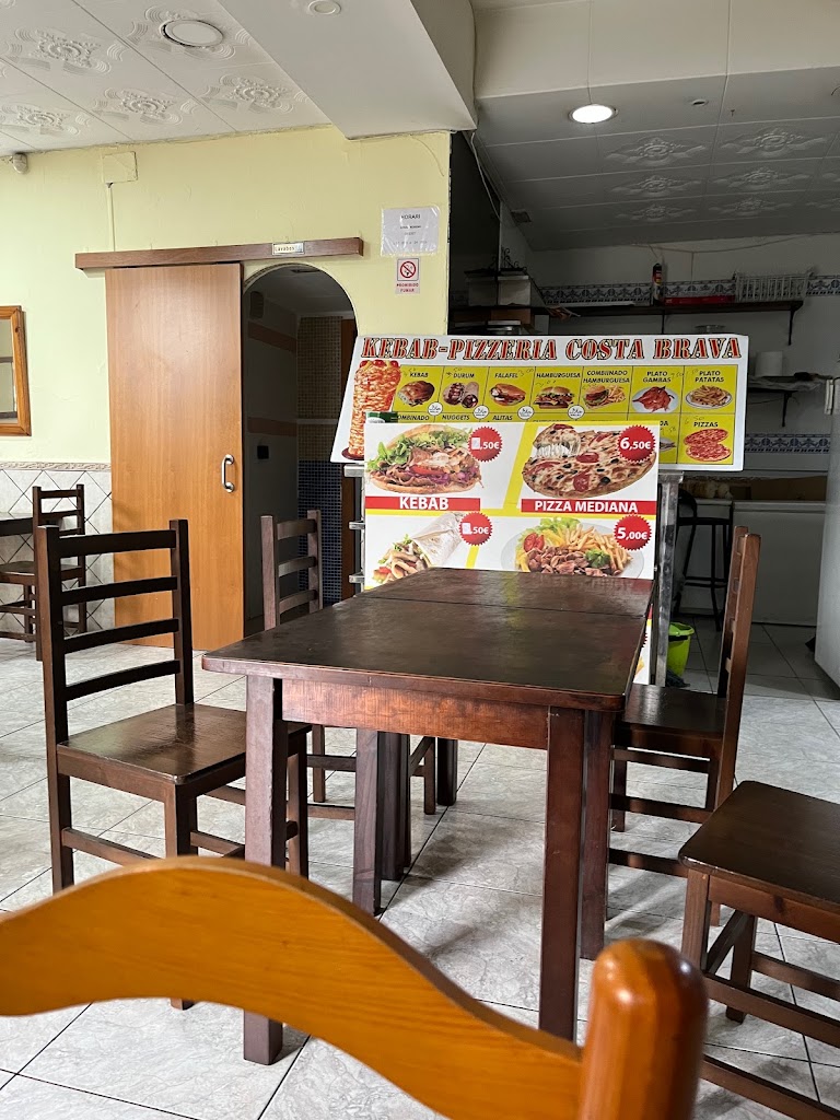 Costa Brava Kebab — Ambiente