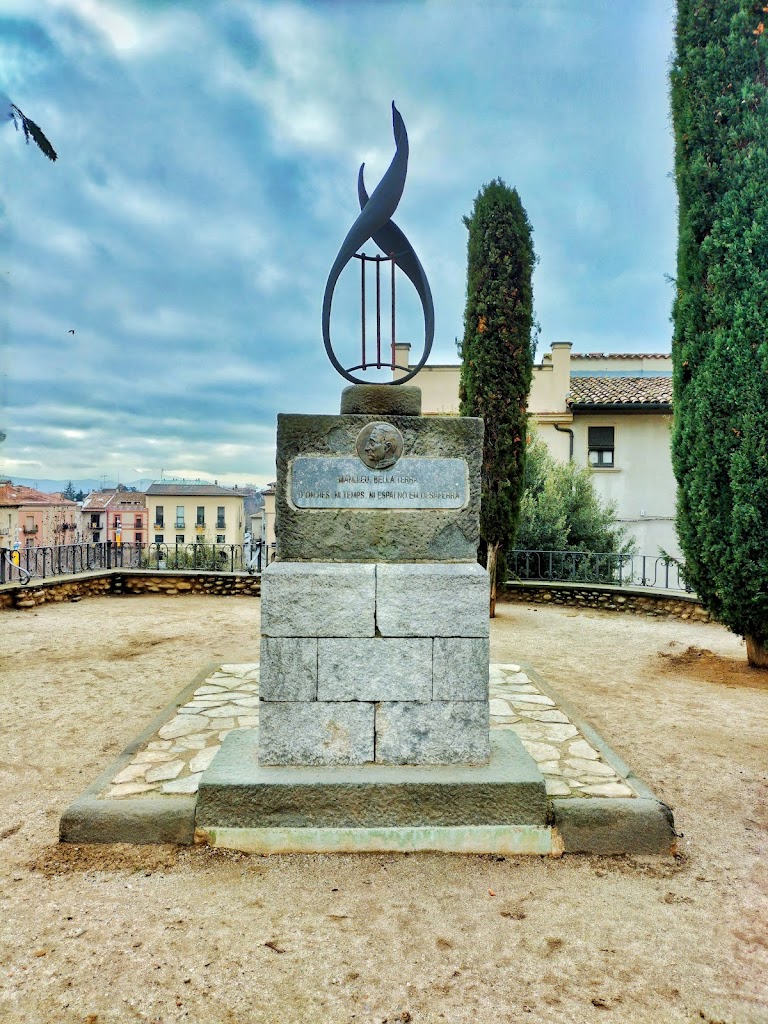 Monumento a Joan Punti i Collel