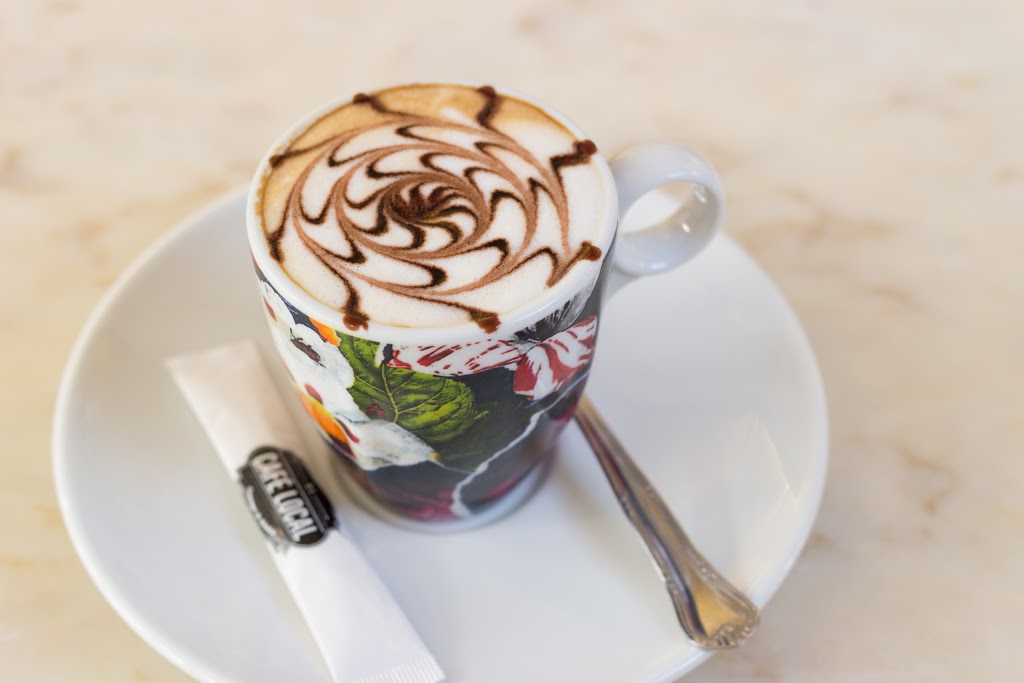 El Cafe Local — Capuchino