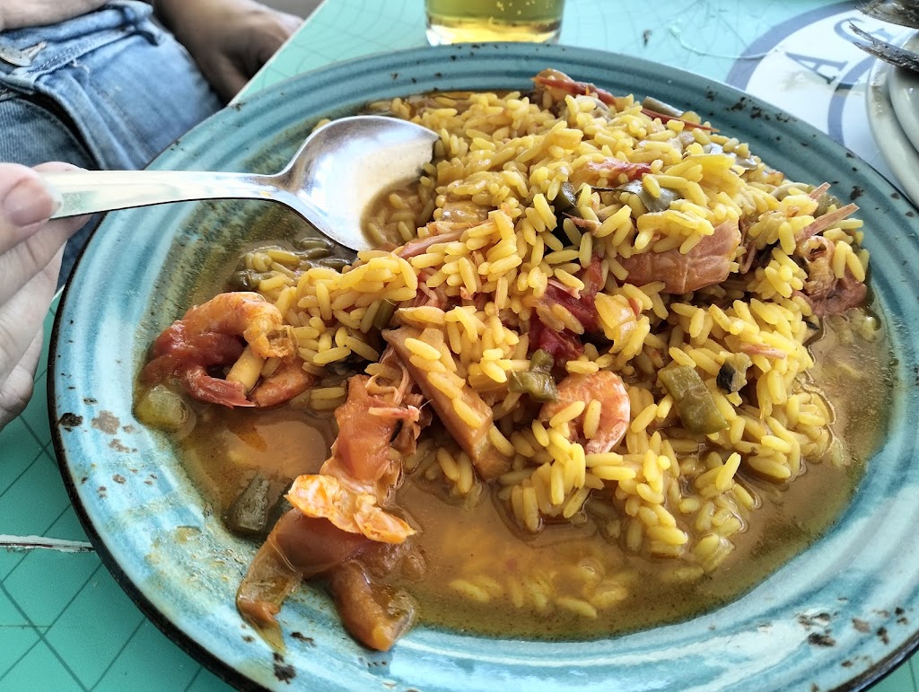 Chiringuito La Sardina — Paella