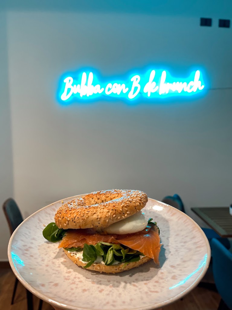 Bubba Cafe Brunch — Comida y bebida