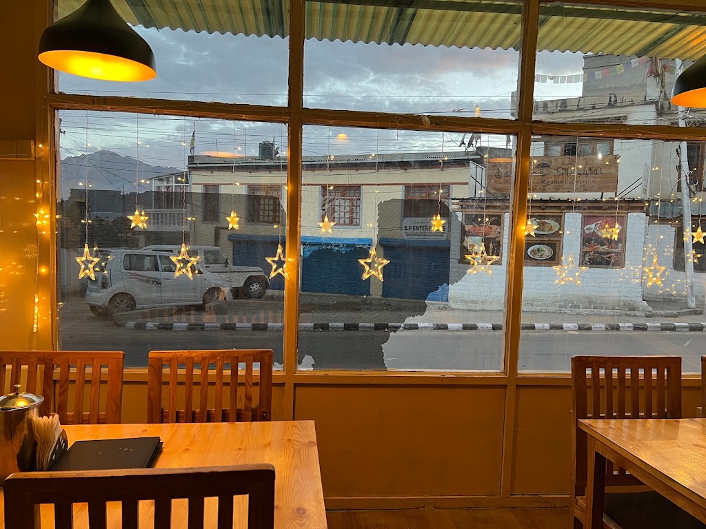 Ahara Cafe Restaurant