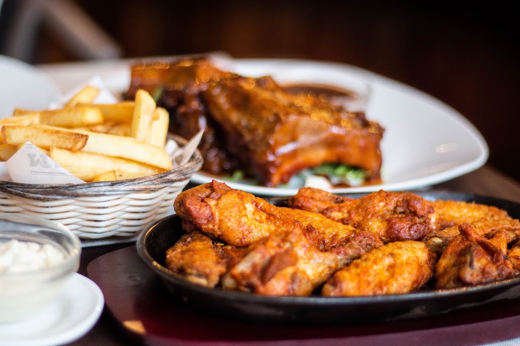 Marc's Restaurant — Comida y bebida