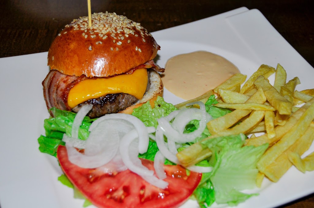 Restaurante El Parador Pueblo — Comida y bebida