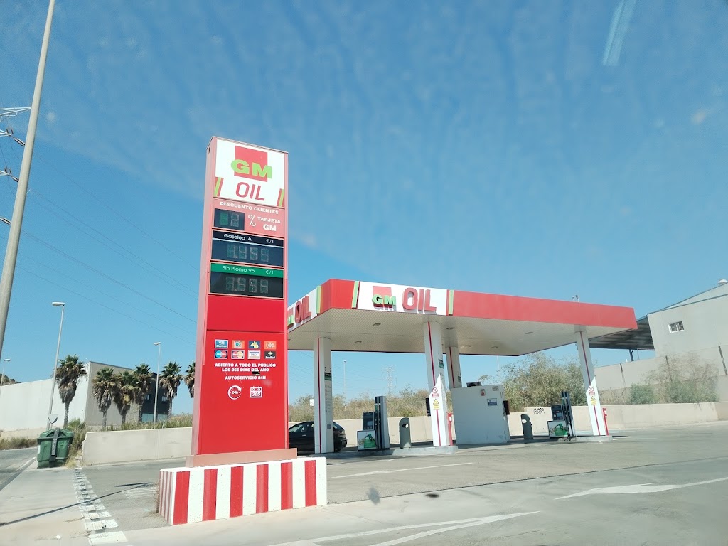Gasolinera GMOil — Surtidor de combustible