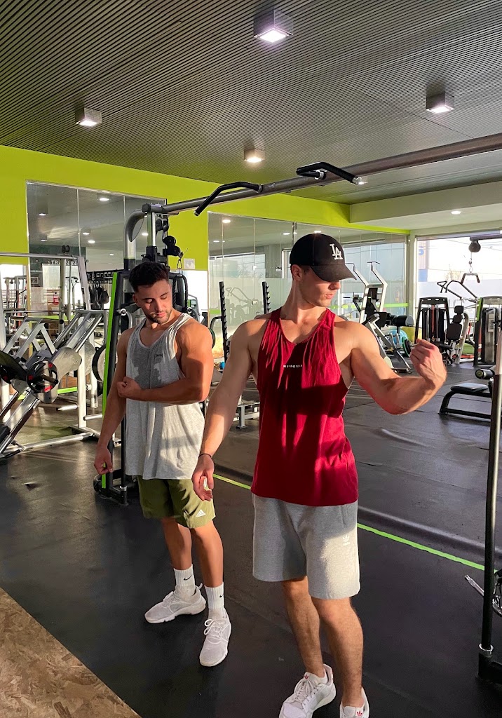 + ACTIVE FITNESS — Del propietario