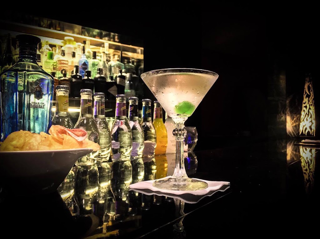 FREEDOM ROCK BAR — Comida y bebida