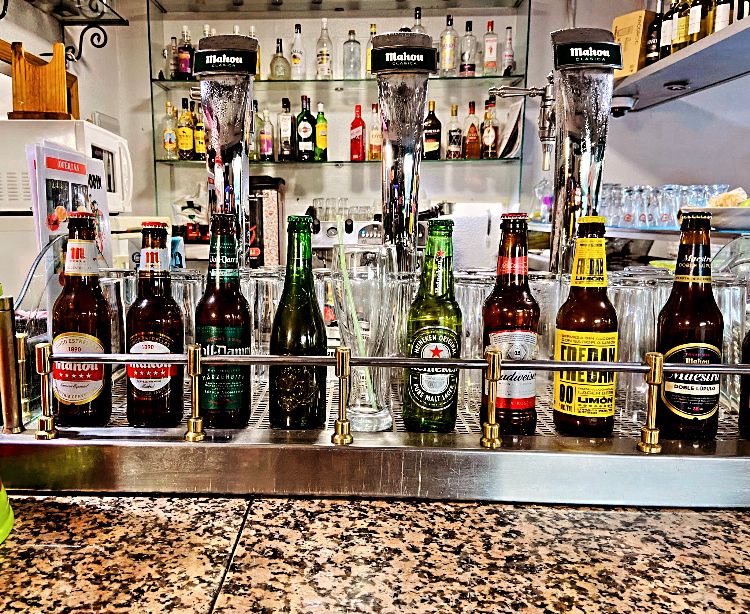 Bar Comodin — Del propietario