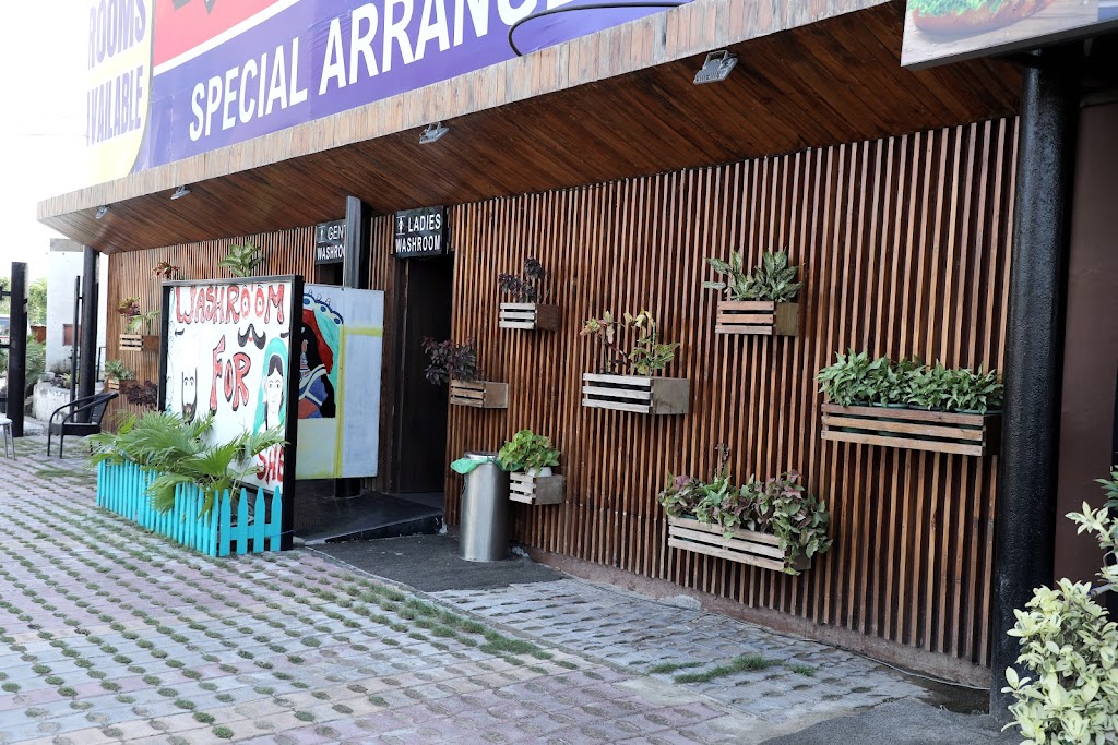 Rajwada Inn
