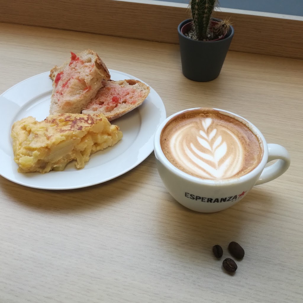 Magic Beans Cafe — Comida y bebida