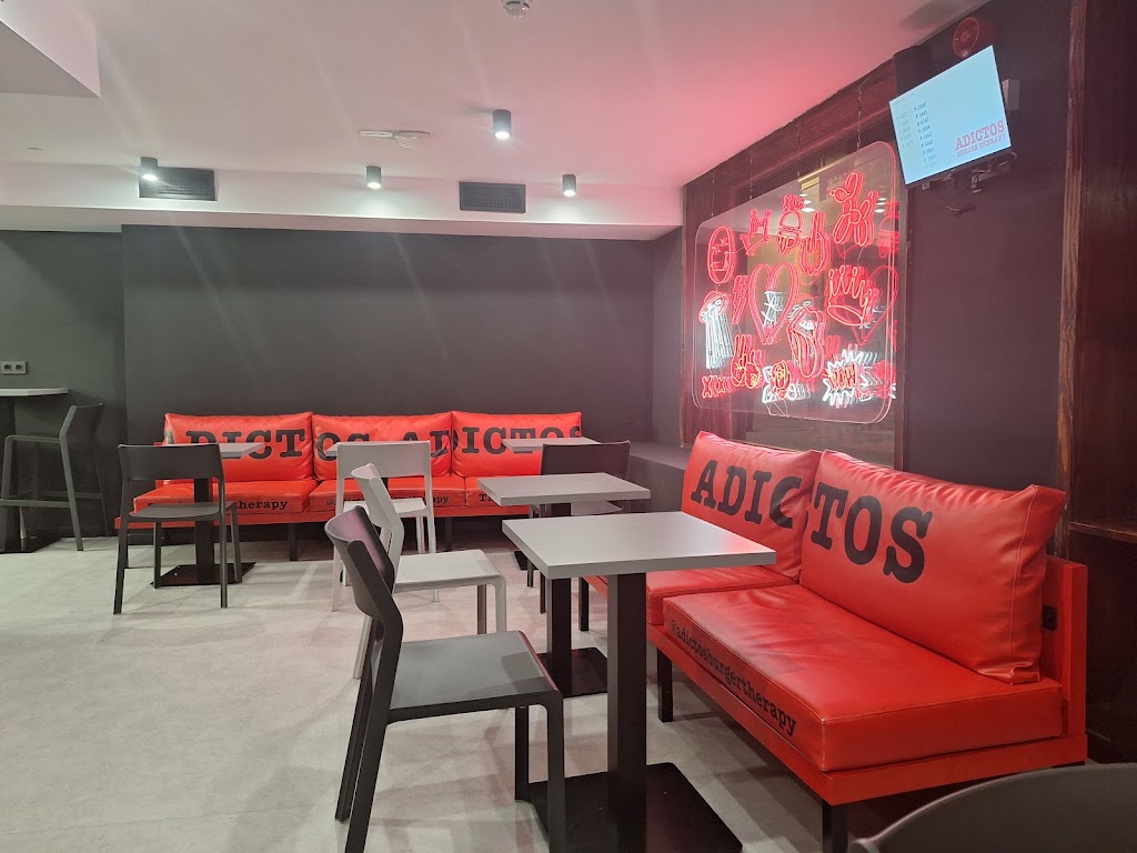 ADICTOS BURGER — Ambiente