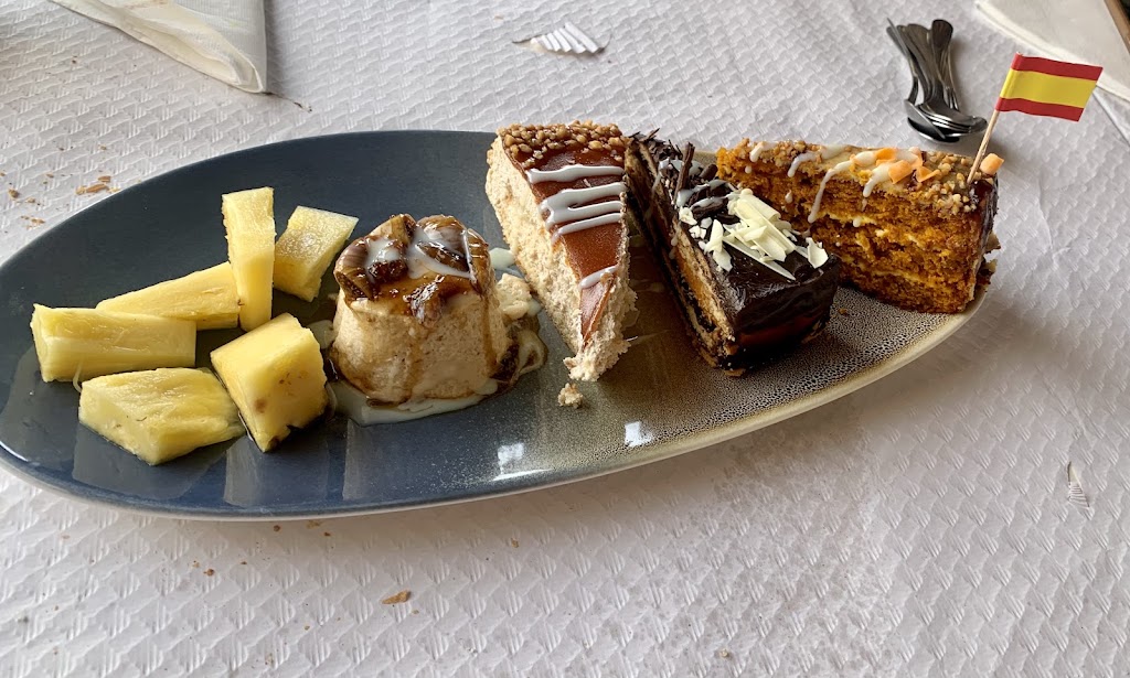 Restaurante Casa Montanes — Comida y bebida