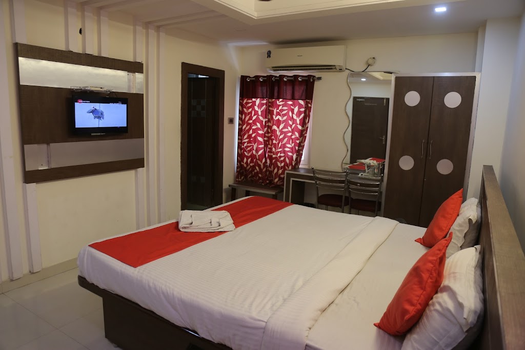 Madhura Inn