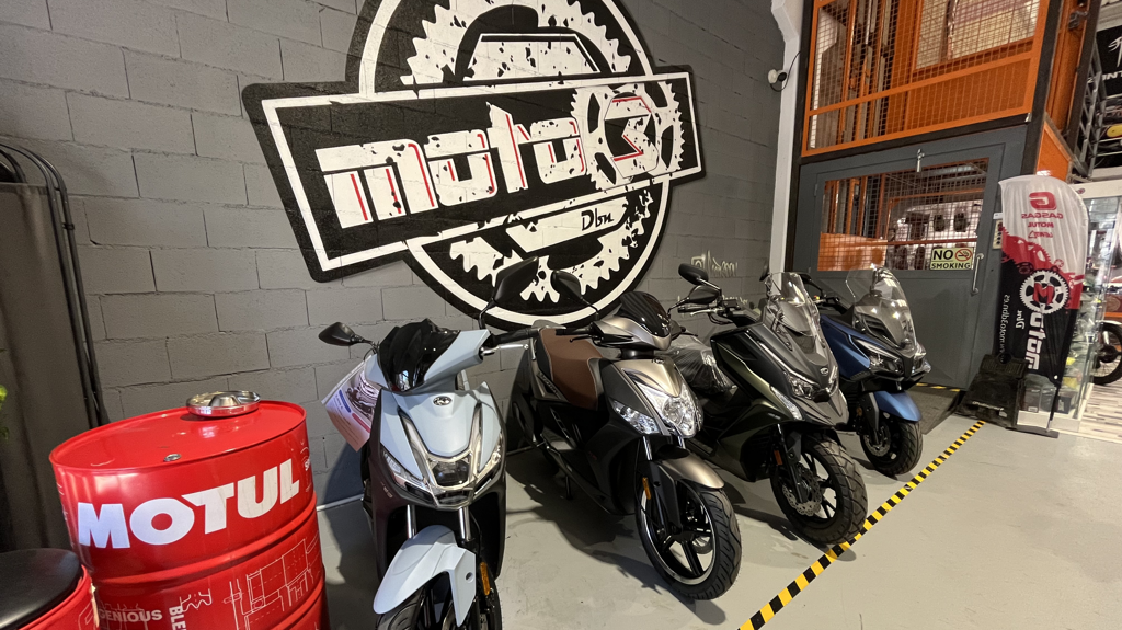 Taller y Venta de Motos Moto3dbn — Del propietario
