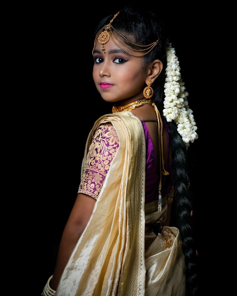 Akssha Ladies Beauty Parlour Training Institute Make Up Artist Bridal Makeup Hair Stylist