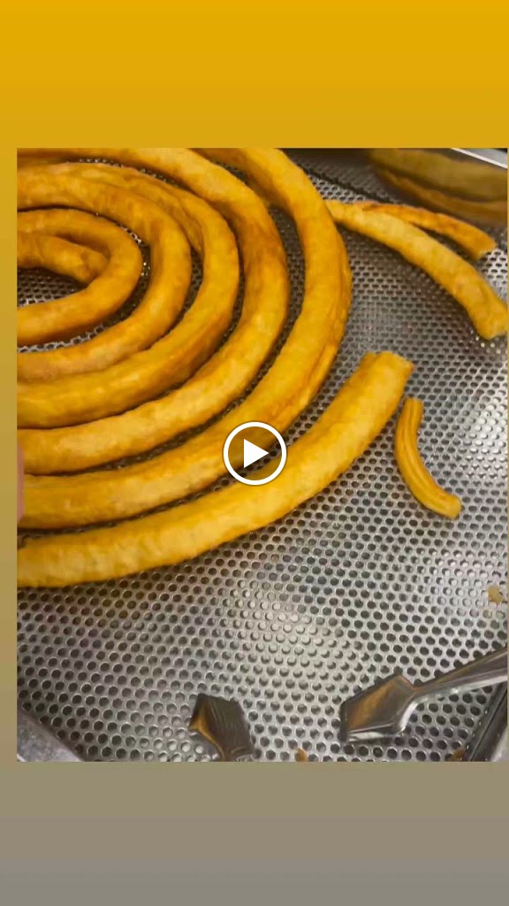 Churreria Cafeteria La Luna — Videos