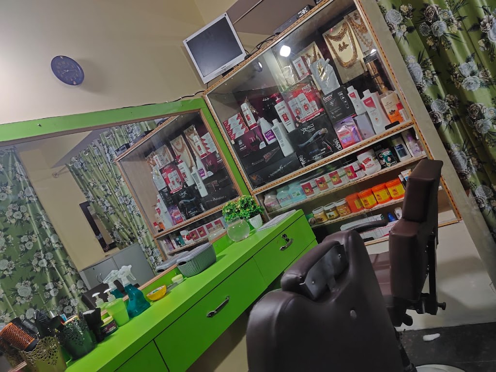 Feel Touch Shine Beauty Parlour