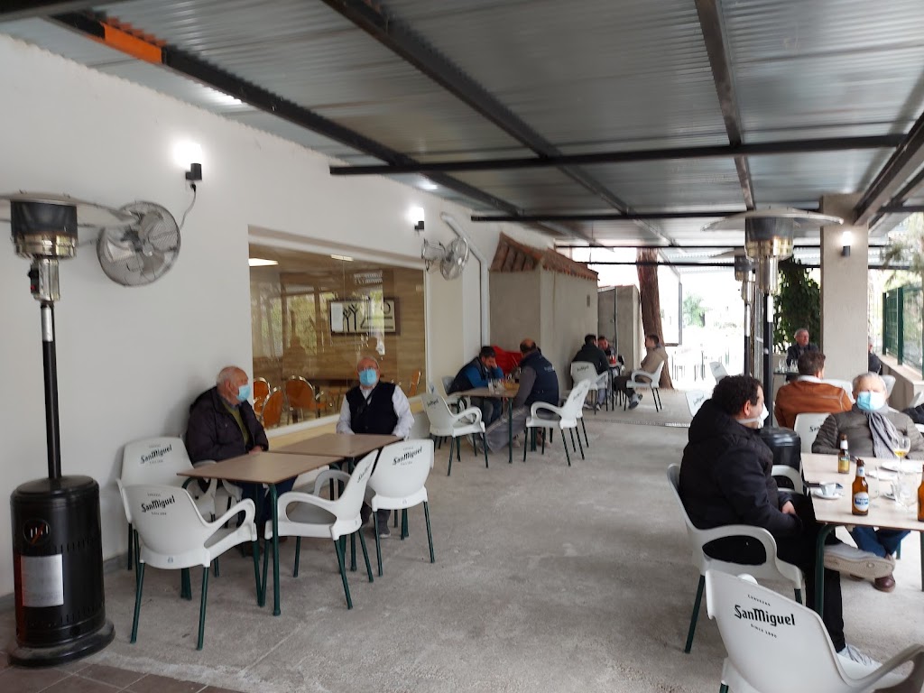 Cafe Bar RTE. PISCINA CASTILLO