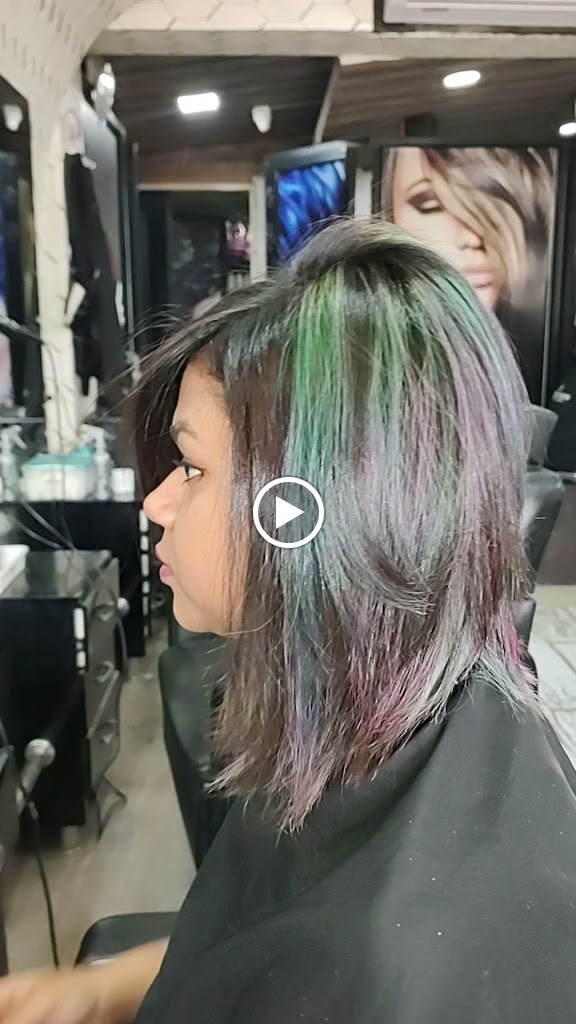 Naved Khan Family Salon