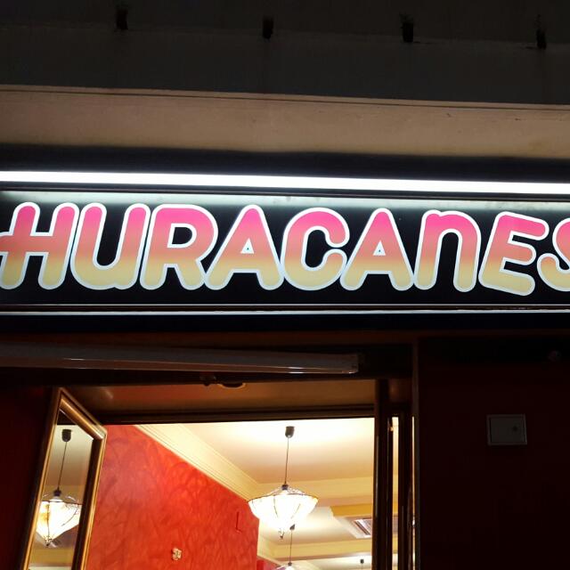 PIZZERIA HURACANES