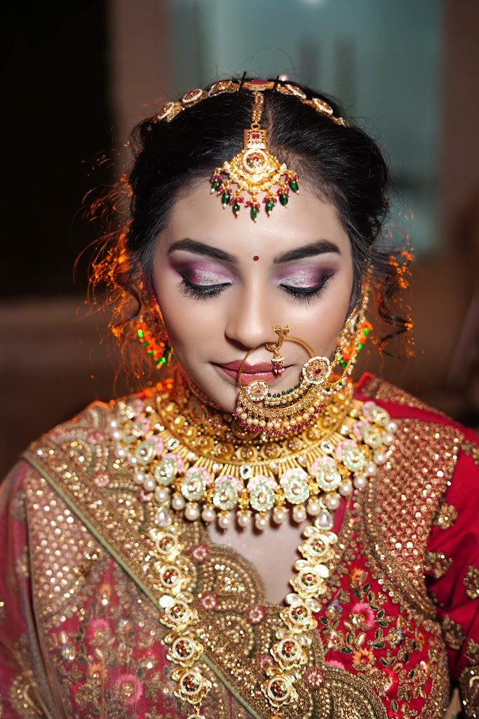 Ellar Makeup Studio N Unisex Salon