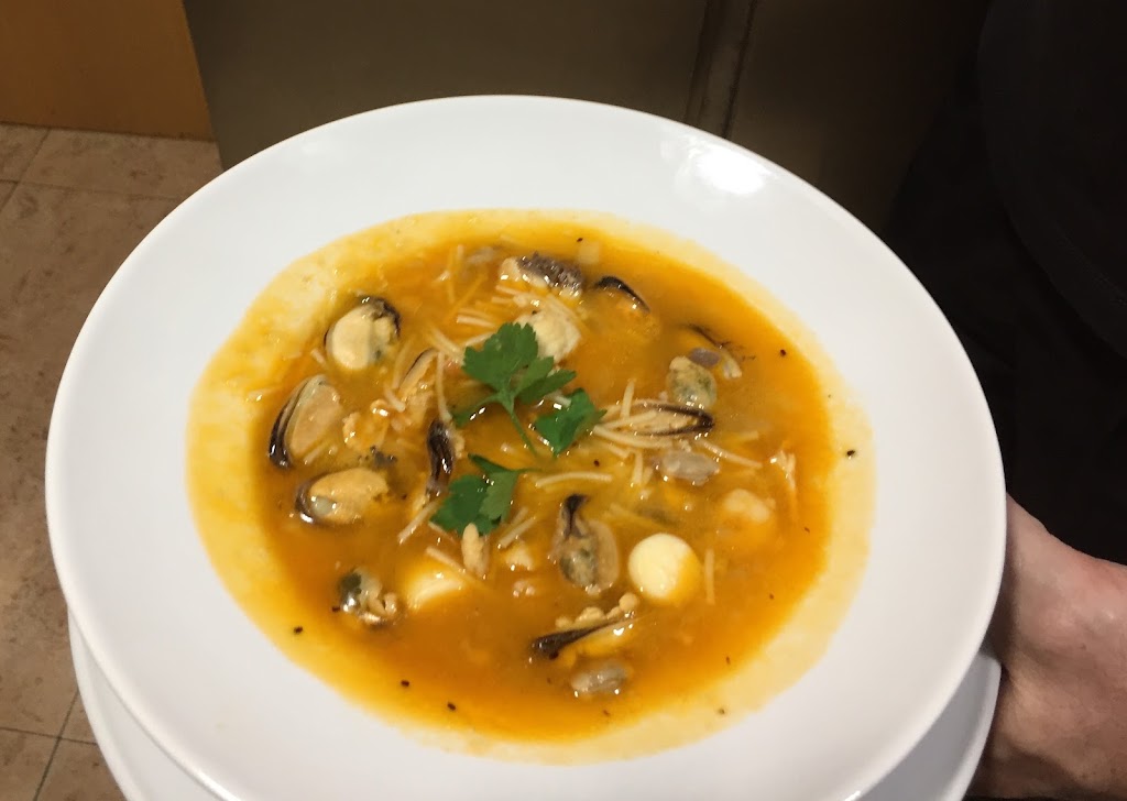 Bar Cafeteria Colon — Comida y bebida