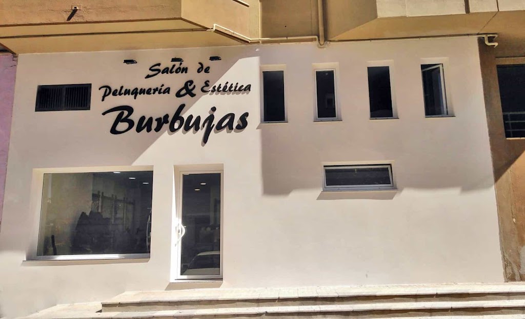 Peluqueria y Estetica Burbujas de Caceres — Exterior
