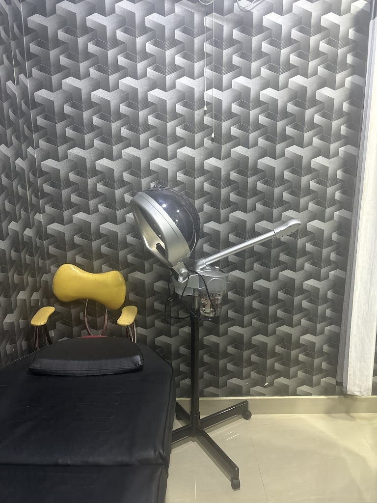 Magalir Mattum Beauty Salon