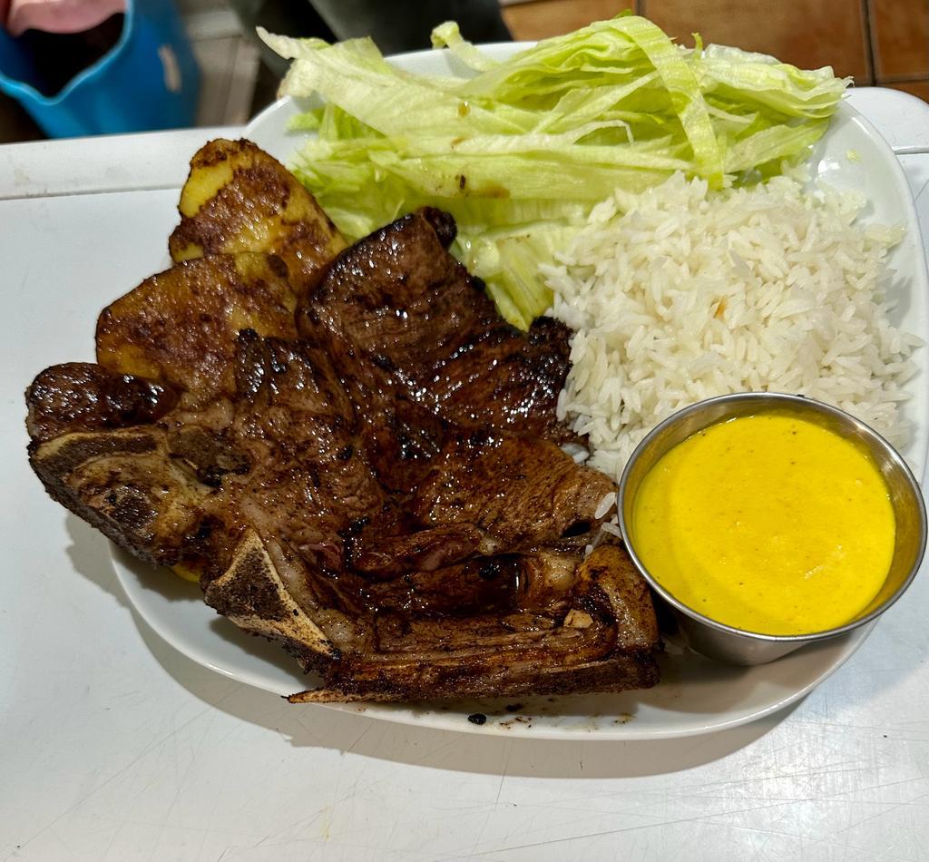 Fogon y Lena Bar Restaurante — Comida y bebida