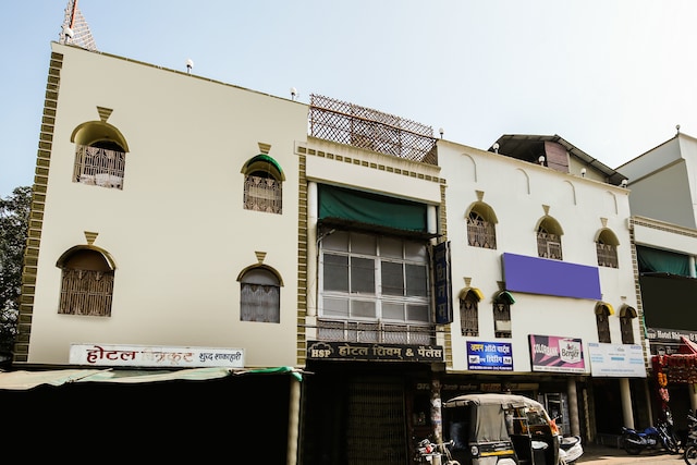 Hotel Shivam Palace