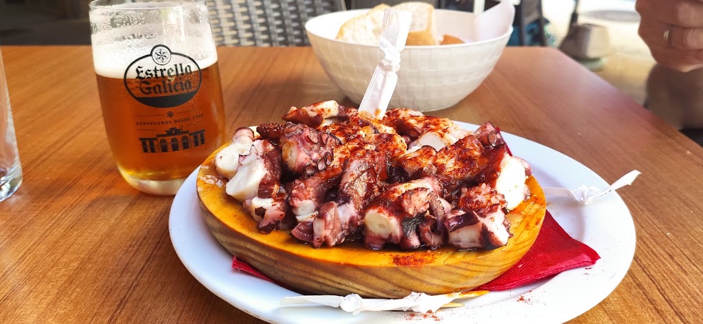 Taberna O Arco — Comida y bebida