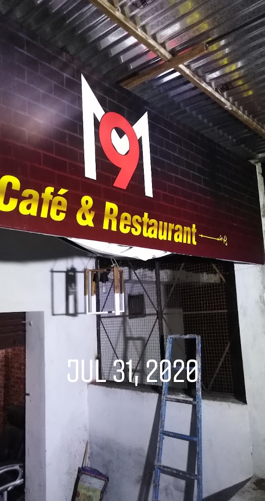 M9 Cafe Family Restaurant