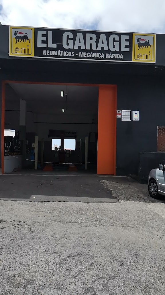 Taller El Garage — Exterior