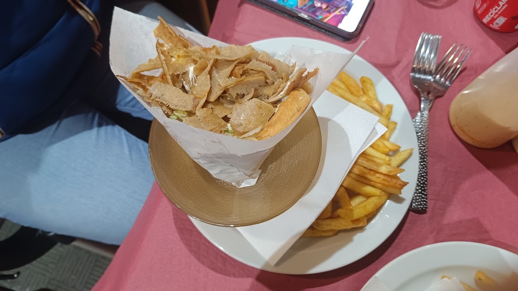 Little Italia kebab, pizzeria, Ferrol — Comida y bebida