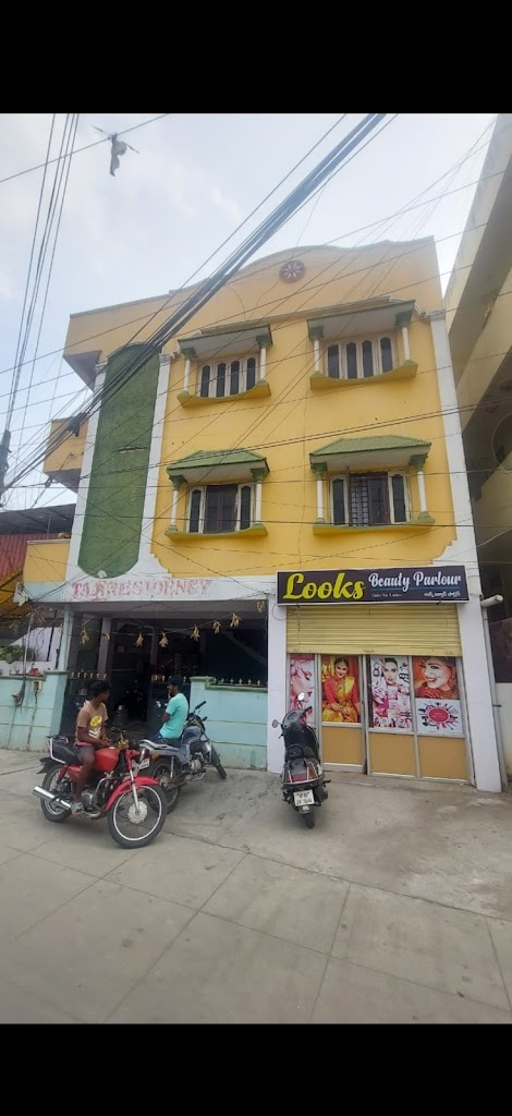 Looks Beauty Parlour