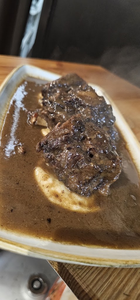 Arkupe taberna — Comida y bebida