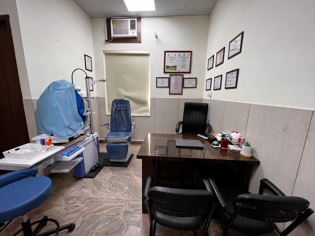 Dr Vatsala Nidhi Md Aiims New Delhi Best Eye Surgeon In Baraut Baghpat And Delhi Ncr