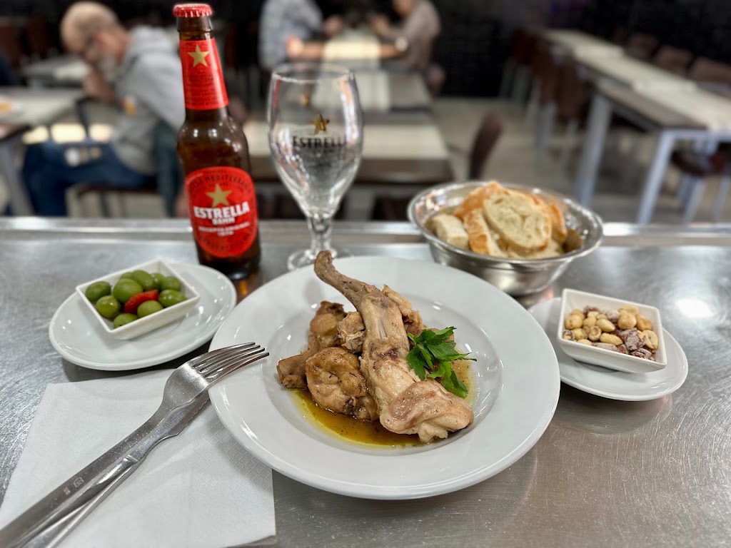 Bar Jalon Retro — Comida y bebida