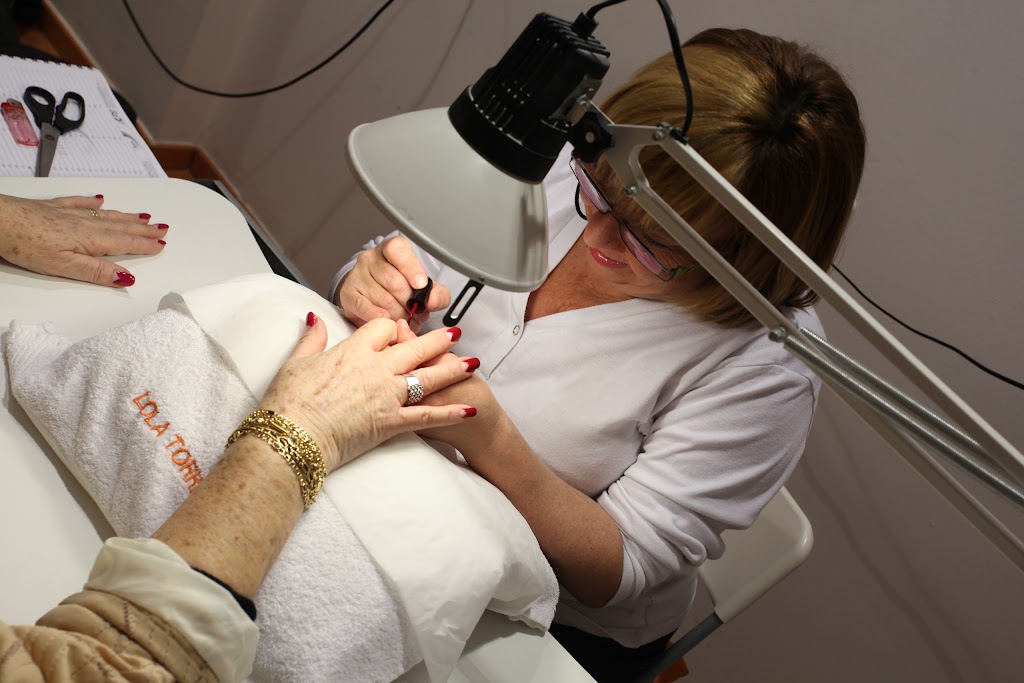 Lola Torrente. Peluqueria en Sagunto — Del propietario