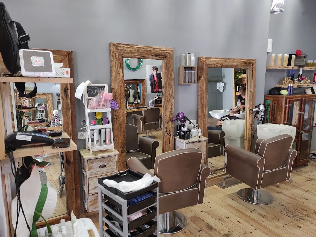 Gaspat-Hair — Interior