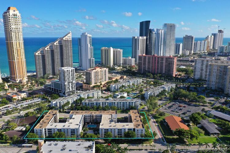 Apartment by the beach