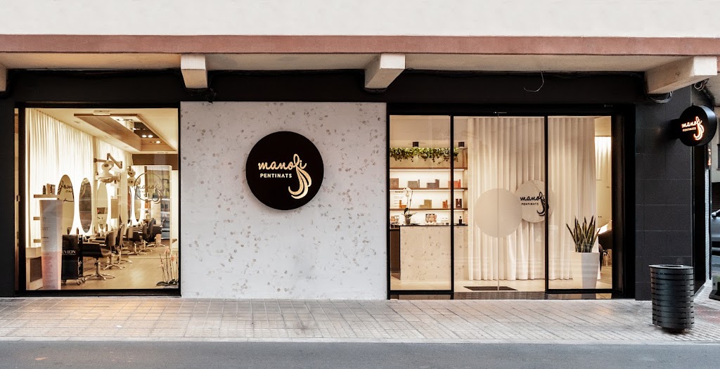 Pentinats MANOLI | Centro de Peluqueria Manicura y Pedicura — Exterior