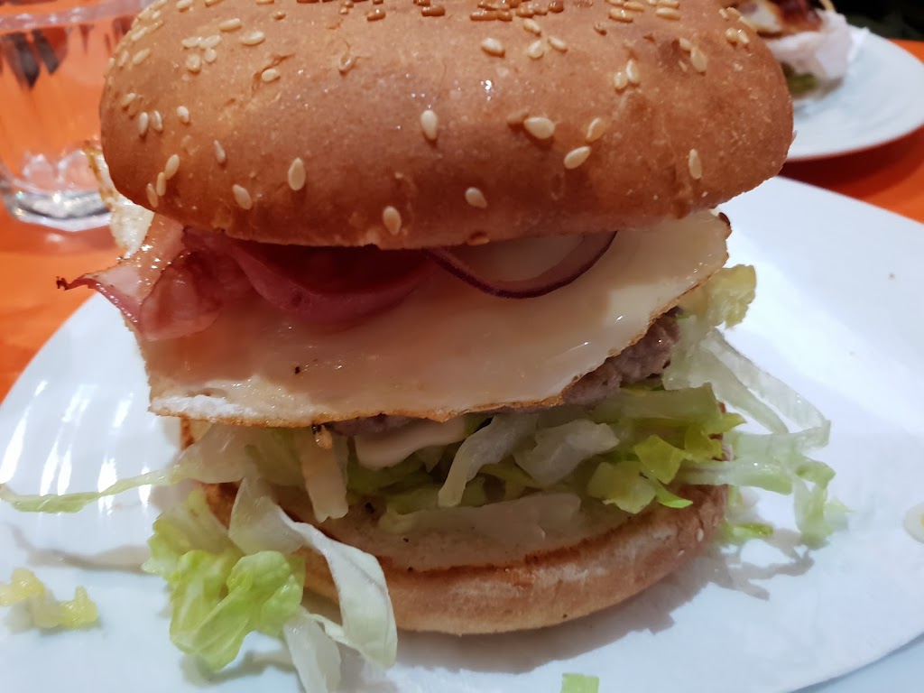Cafe Bar Volatin — Comida y bebida