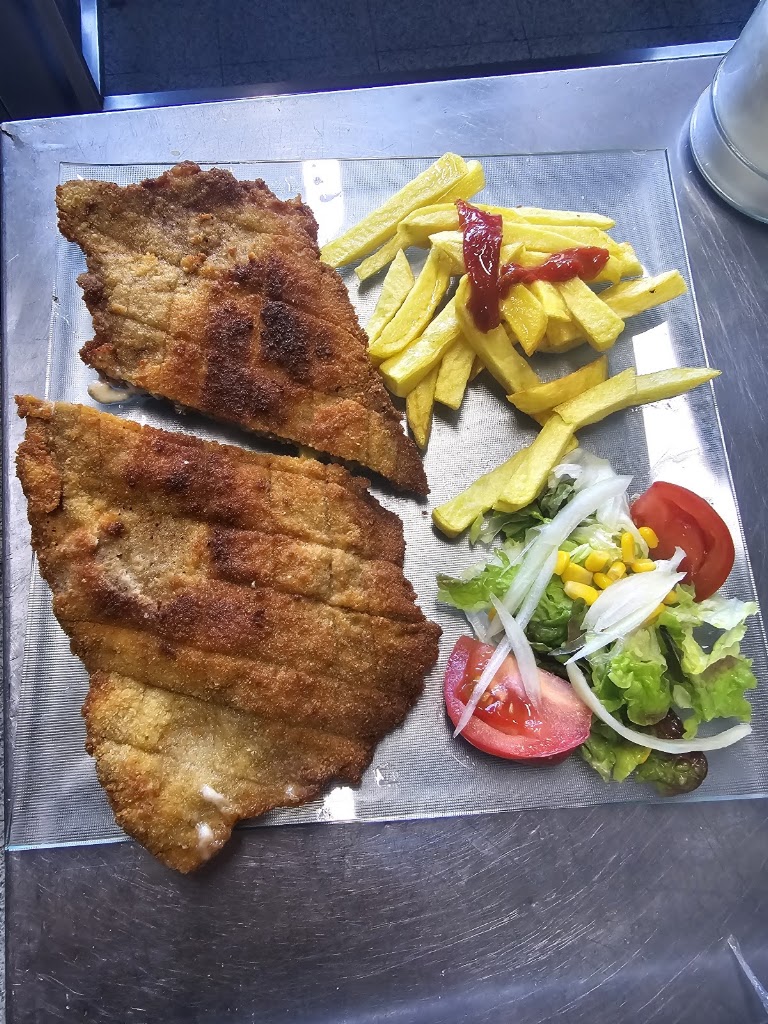 Bar-restaurante "como En Casa Js" — Comida y bebida