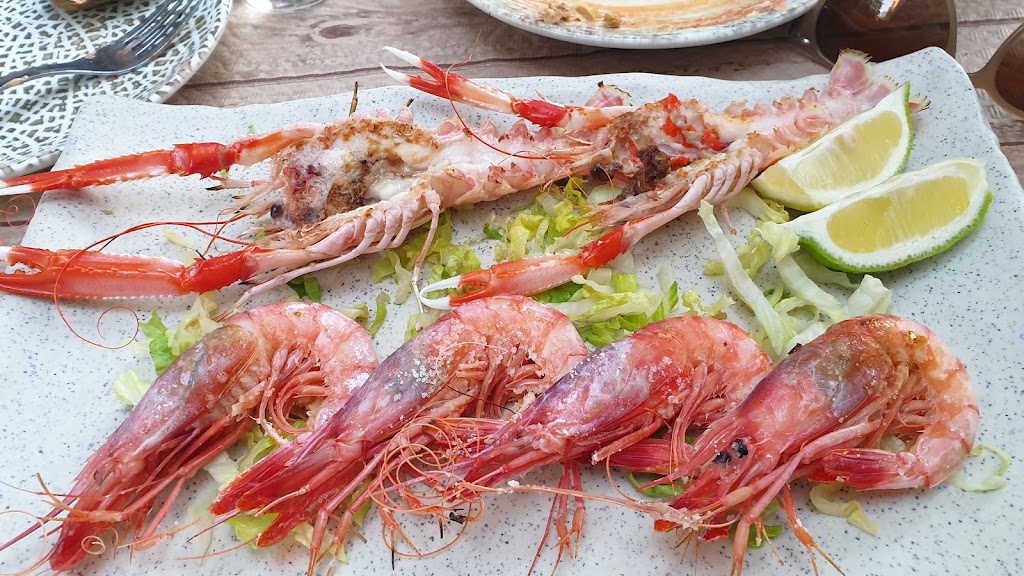 Lio Bar — Comida y bebida