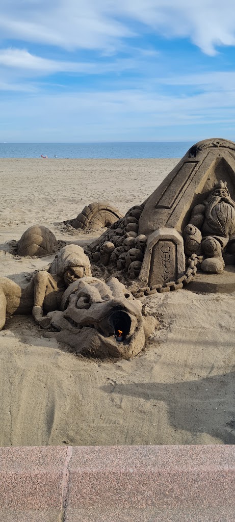 TORREMOLINOS STATUE BULL